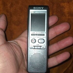 Vintage Sony ICD-P320 Digital Voice Recorder Easy To Use New Without Box